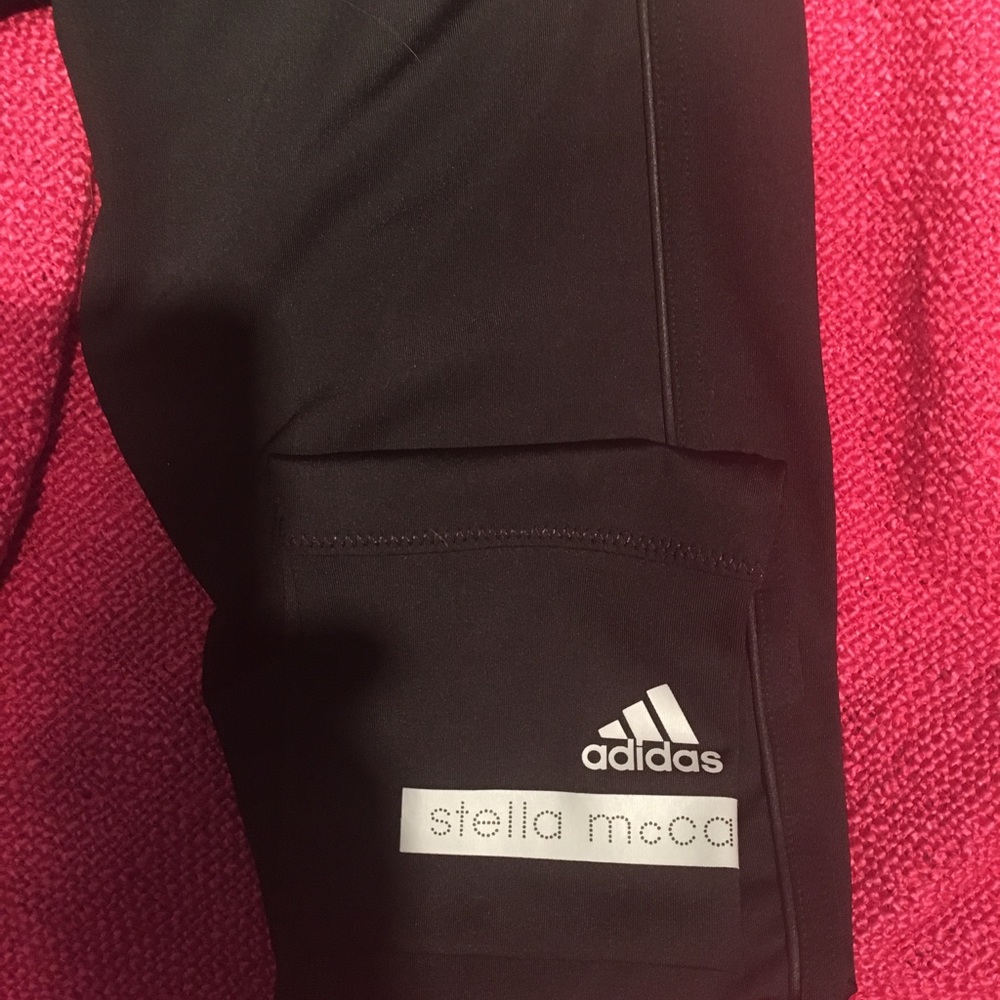 🚫🚫SOLD🚫🚫! STELLA MCCARTNEY LEGGINGS, Capri